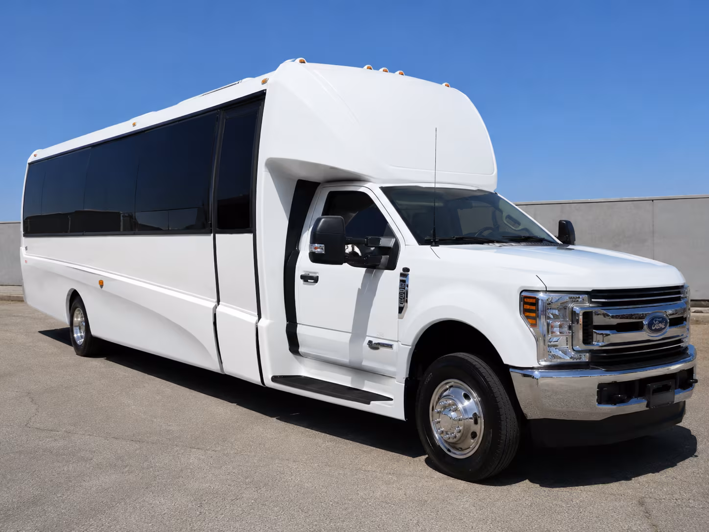 school trip and youth group buses serving marysville