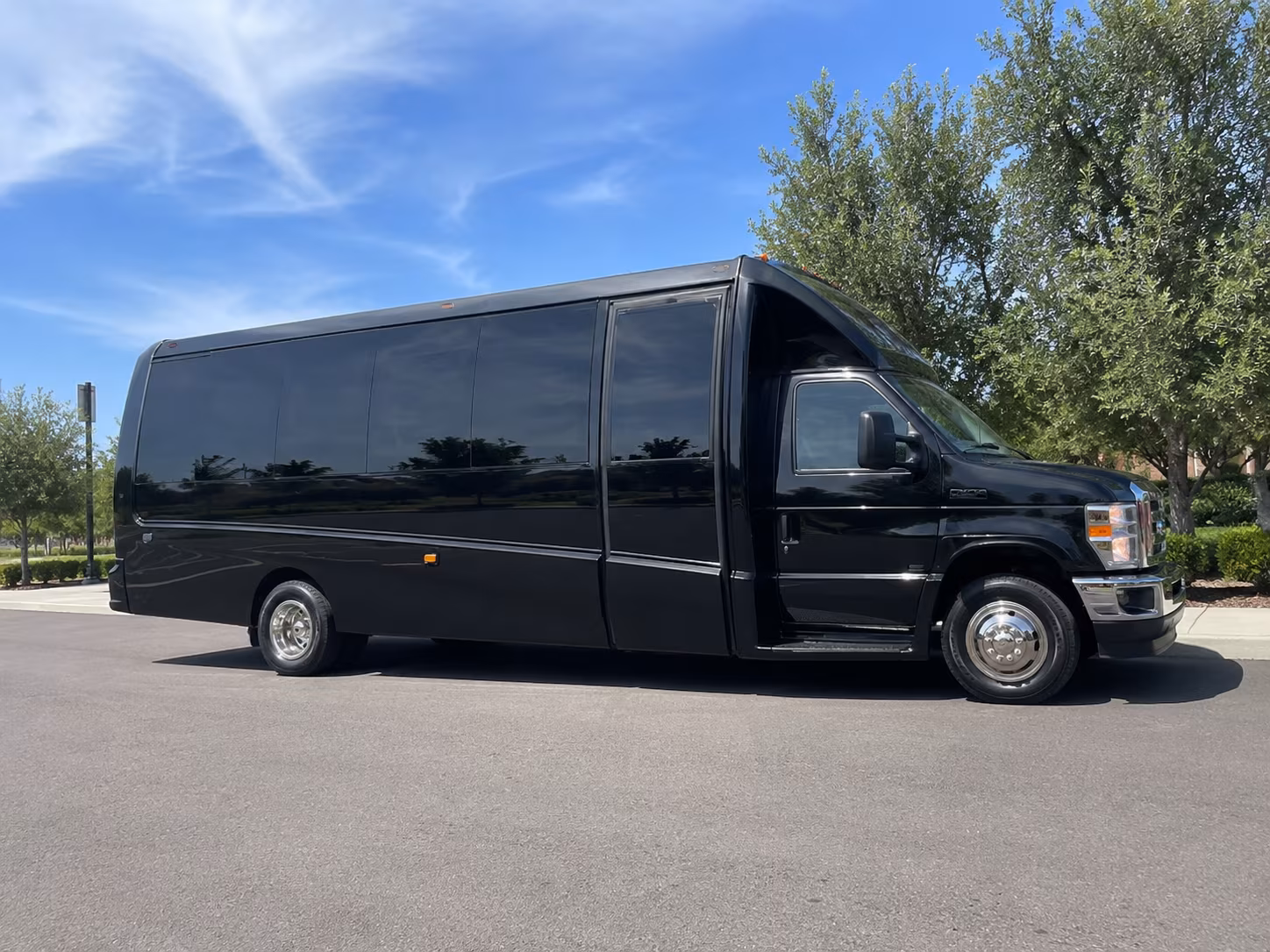 shuttle buses to gorge amphitheatre weekends from marysville